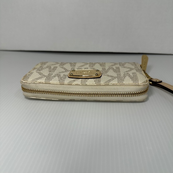 Michael Kors Logo Jet Set Continental Wallet Wristlet Vanilla/Gold - Picture 4 of 9